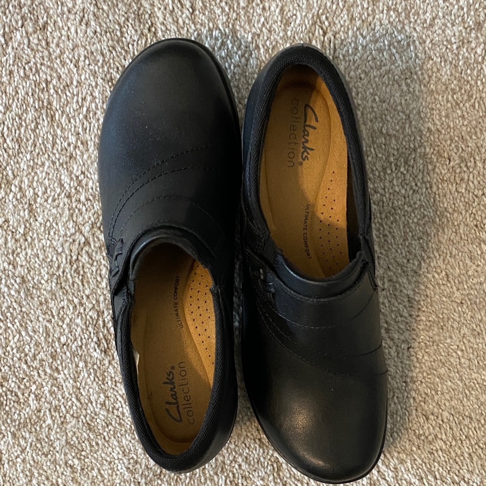 NWOT Clarks Women’s Slip-On Dress Shoes